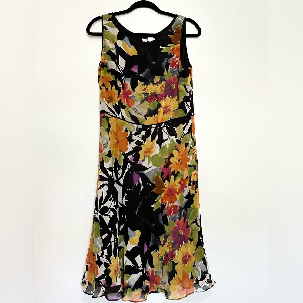 Talbots Pure Silk 12P Snazzy yet elegant Silk Chiffon Fitted Sleeveless Dress.
